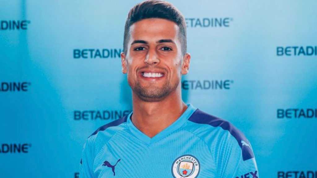 บาเลนเซีย หวังที่จะดึง ชูเอา คันเซโล่