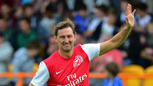 โทนี่ อดัมส์