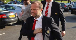 เอ็ด วู้ดเวิร์ด โผล่ปารีส แฟนผีลุ้น! ล่าใครเข้ารัง