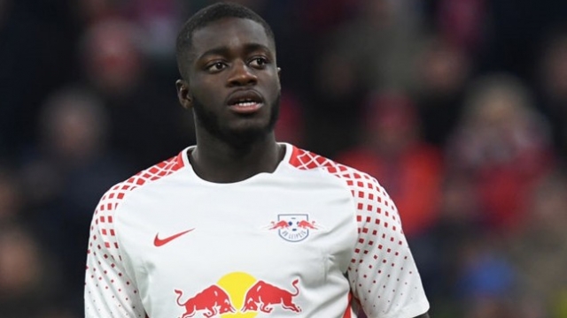 ดาโยต์ อูปาเมกาโน่