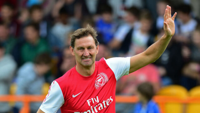 Arsenal Legends XI v World Refugee Internally Displaced Persons (IDP) XI อดัมส์