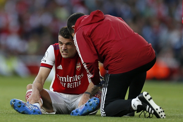 ชากา บาทเจ็บหัวเข่า