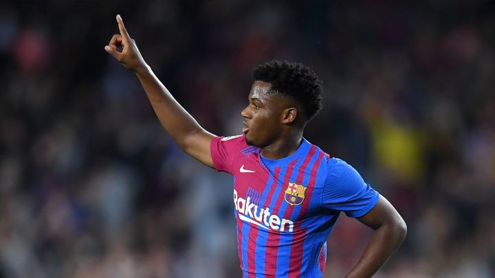 บาร์ซ่า จับฟาติต่อสัญญา